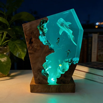 潜水员树脂桌面鲸鱼摆件氛围灯