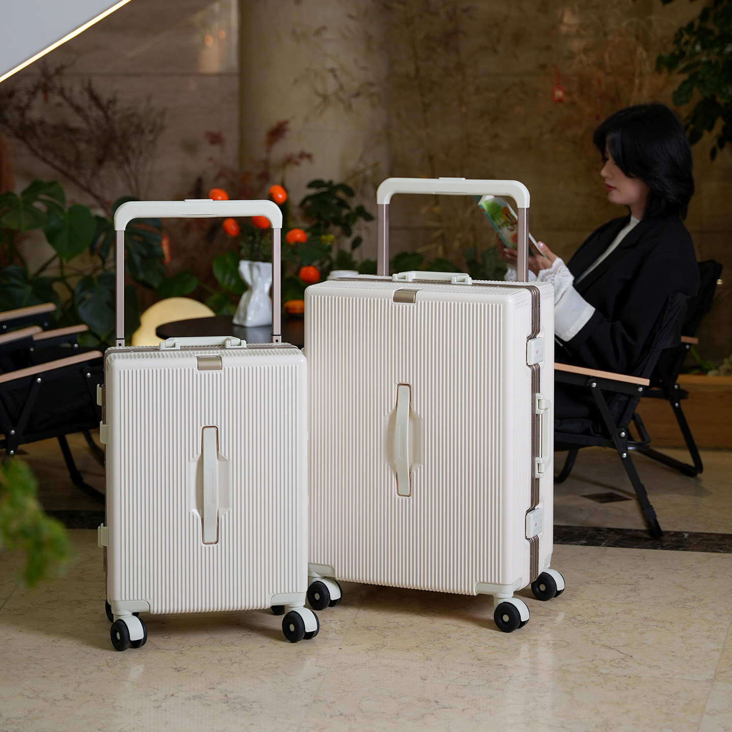 2025新款宽拉杆行李箱pc材质结实耐用24寸拉杆密码旅行皮箱子男女