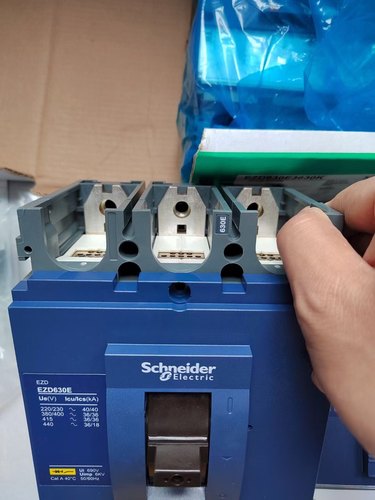 施耐德EZD630E   3P  630A  询价