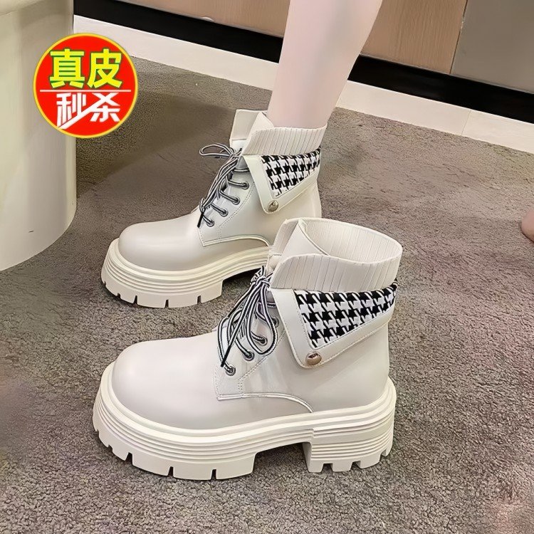 白色马丁靴女2025新款冬季加绒棉鞋网红爆款厚底英伦风高跟短靴子