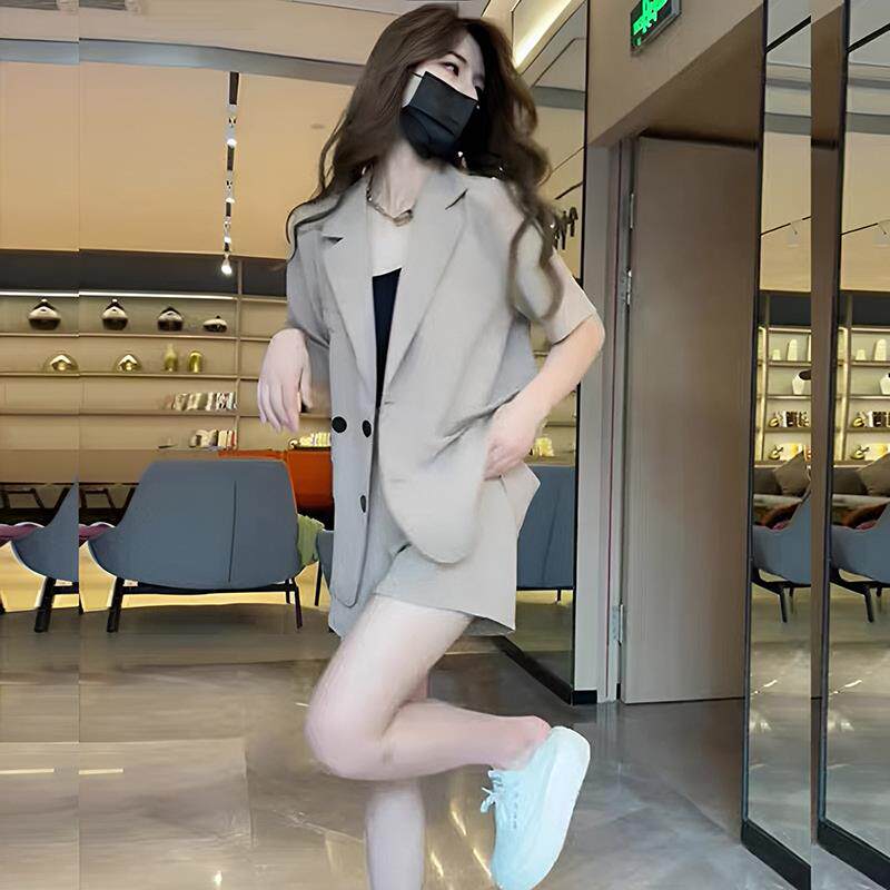 欧洲站2025新款夏季网红炸街减龄时髦气质轻奢职业短裤西服套装女