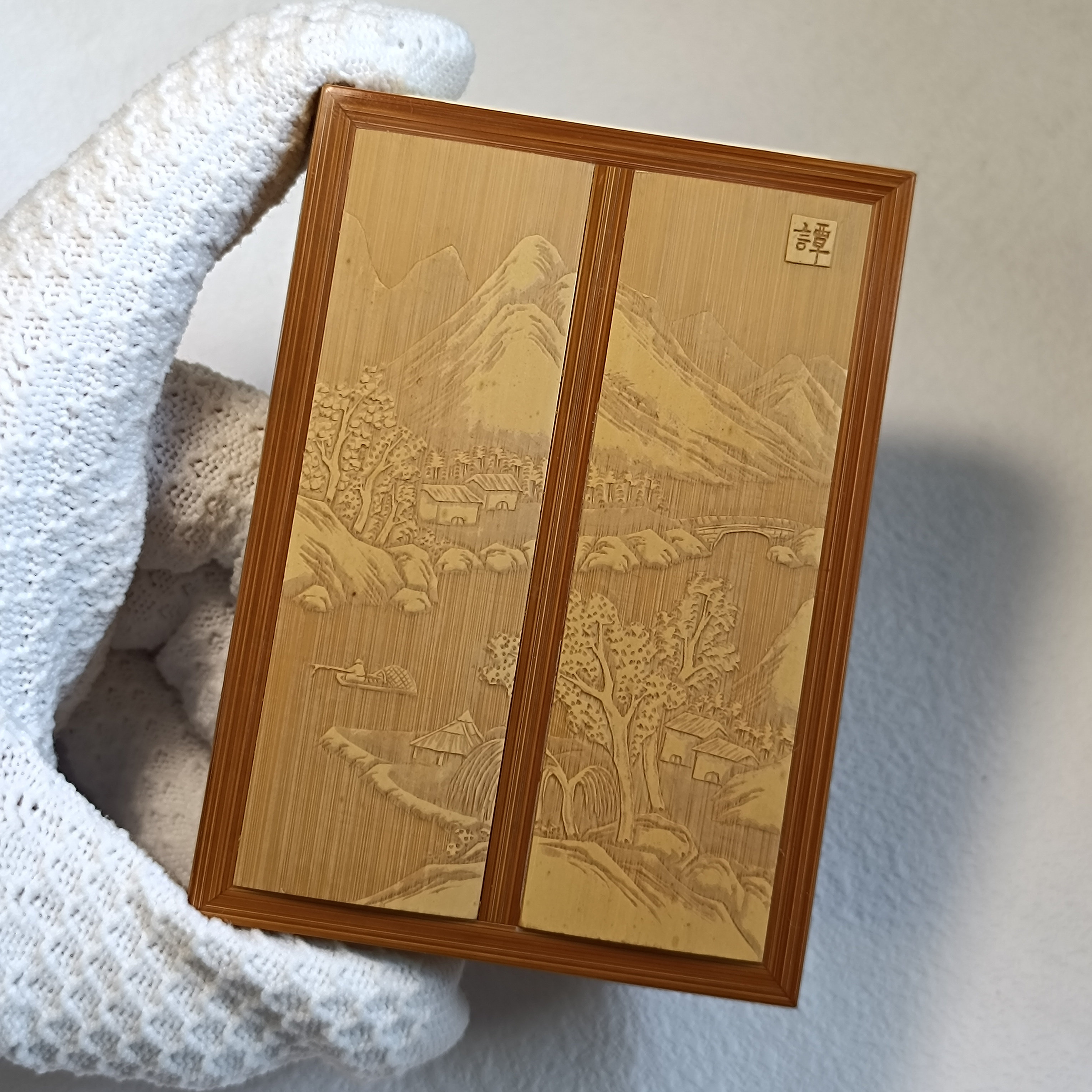 海派虫具朱龚制 小谭留青竹刻 竹雕双格朝天窗竹蛉盒 鸣虫盒 蛉子