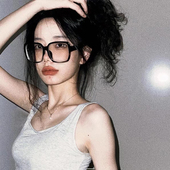 方形黑框早八素颜神器眼睛镜框女圆脸显瘦氛围感近视眼镜平光镜潮