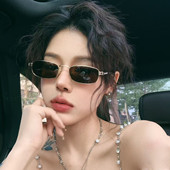 港风古早金属细框墨镜女小众设计感窄边太阳镜防UV街拍凹造型眼镜