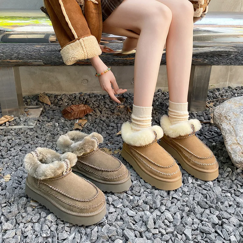 牛反绒羊皮毛一体雪地靴女厚底短靴2024新款缝线加绒保暖棉鞋时尚