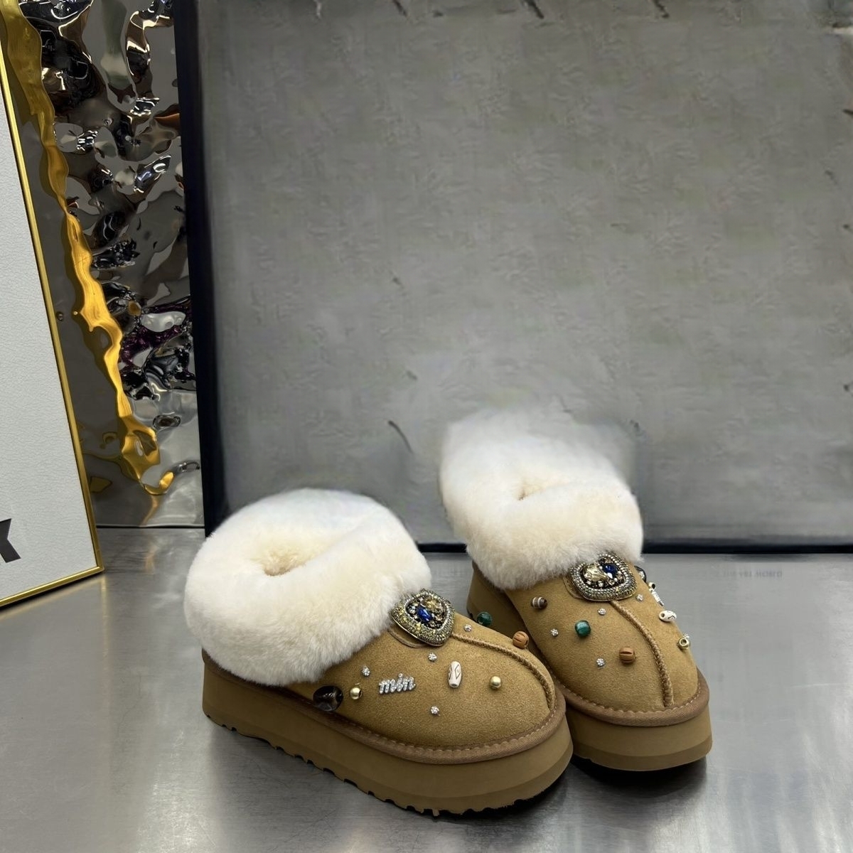 厚底雪地靴女2025冬季新款加绒加厚保暖东北棉鞋真皮真毛白色棉靴