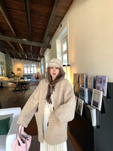 宅宅athome//燕麦奶泡 牛角扣圆领外套复合皮毛一体仿羊羔毛上衣