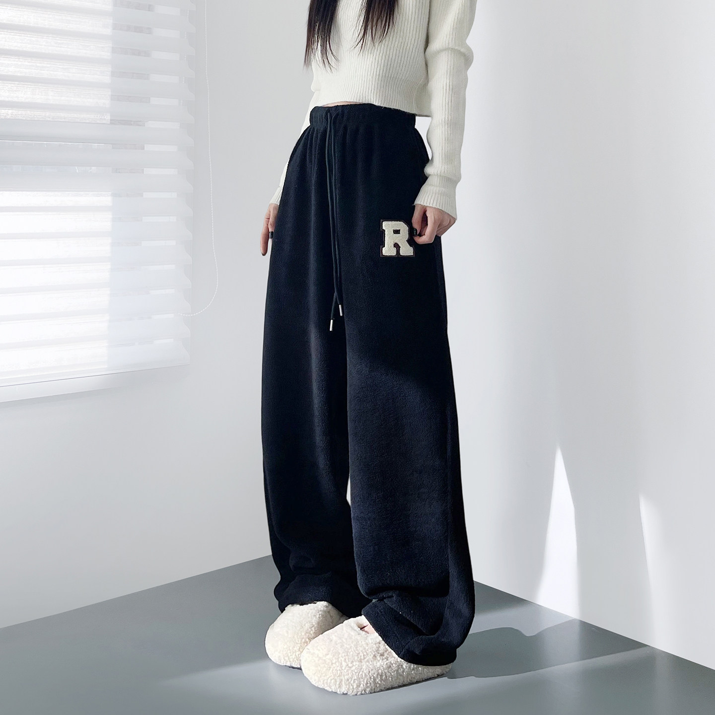 冬季加绒加厚摇粒绒阔腿裤女大码胖mm显瘦字母刺绣防寒保暖香蕉裤,女装/女士精品,大码裤装,淘宝优惠券,粉丝福利购,淘宝优惠卷