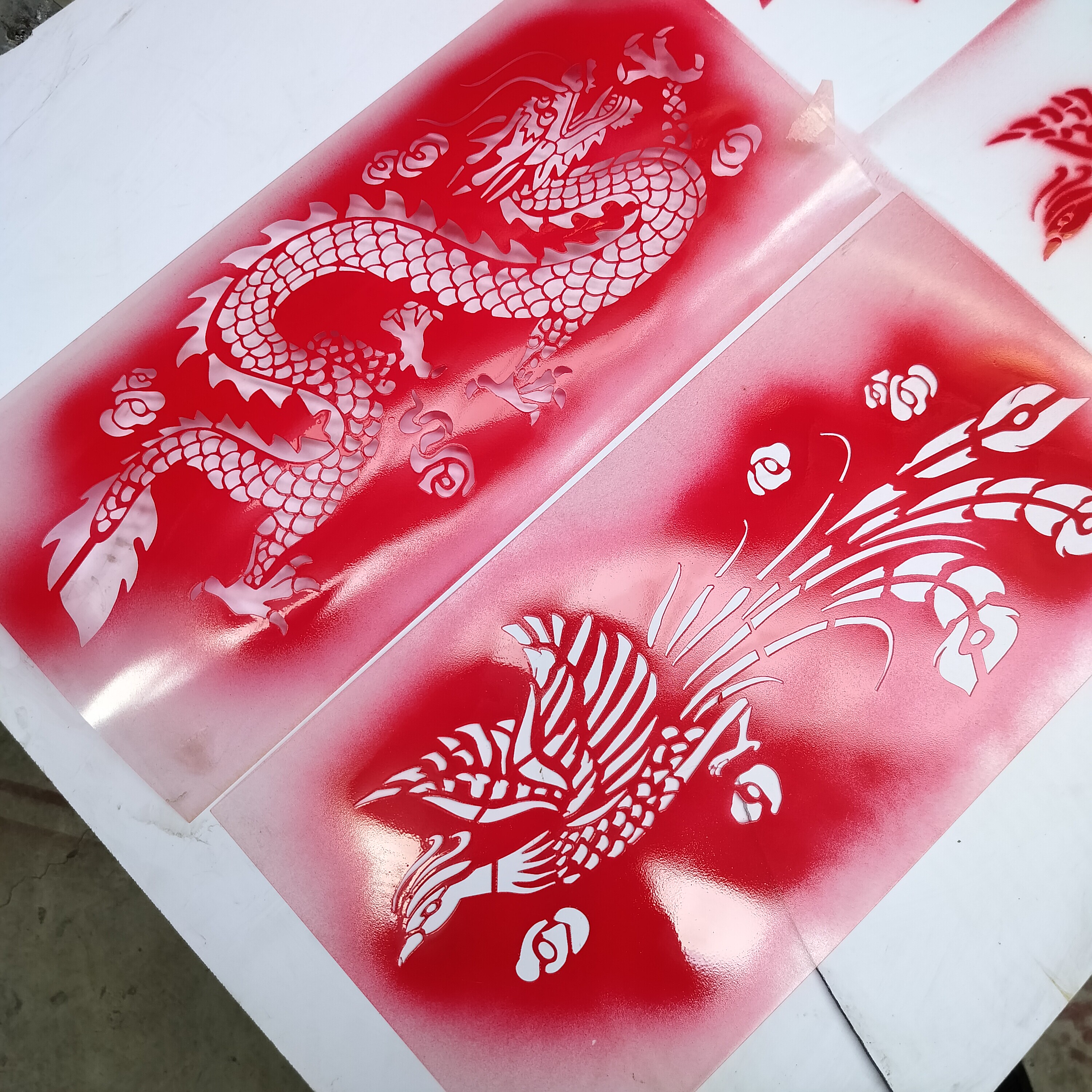 龙凤镂空模板喷漆真石漆外墙装饰木板喷涂