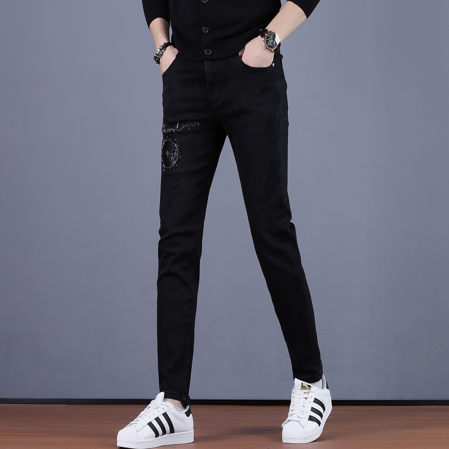 男士烫钻牛仔裤高端黑色休闲裤男款潮流百搭弹力小脚时尚潮流长裤