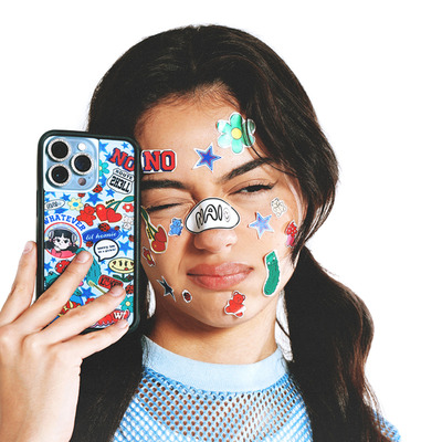 欧美f联名Nailea Devora女孩贴纸苹果15适用iPhone14/13ProMax手机壳欧美ins全包防摔17时尚12防摔WF保护套16