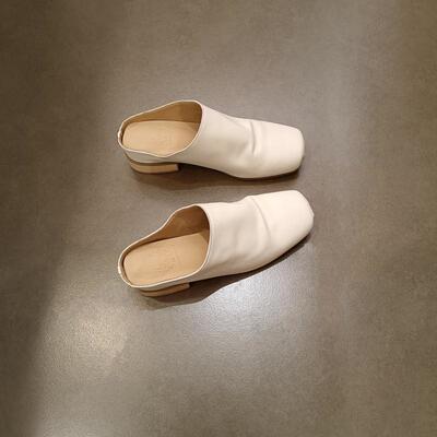 软真皮米白休闲中跟穆勒拖包头拖