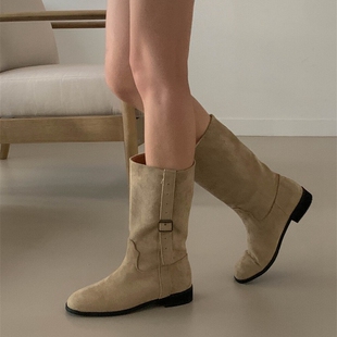 小池在首尔24年秋季 圆头方跟皮带扣绒面气质简约ins中筒女靴 新款