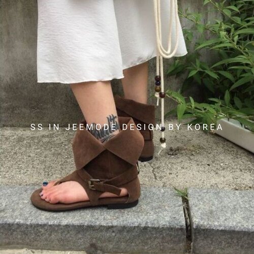 复古夹趾皮带扣镂空露趾两穿凉靴