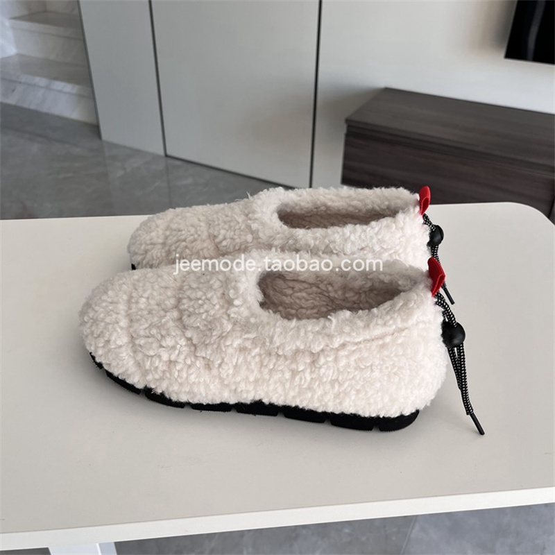 小池在首尔雪地靴冬季时尚保暖