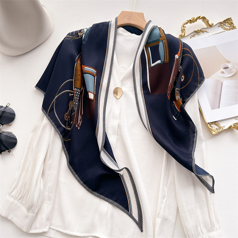 人字纹丝绒轻奢马车几何三角巾