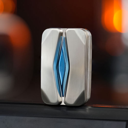 花式竞技空山无限位推牌edc解压黑科技玩具甩牌啪啪币指尖手把件