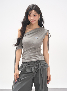 AXIA纯色设计感蝴蝶结飘带短袖T恤女夏季斜肩露肩修身甜辣上衣