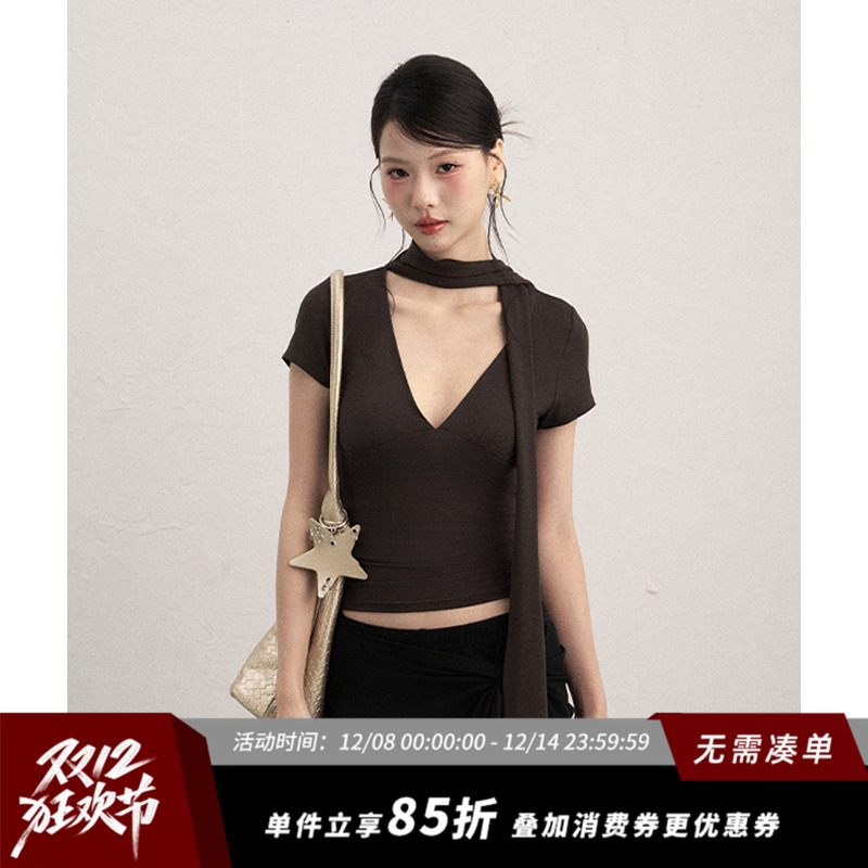 AXIA深V领短袖T恤女夏季后背镂空设计感小众港风显瘦甜辣上衣高级