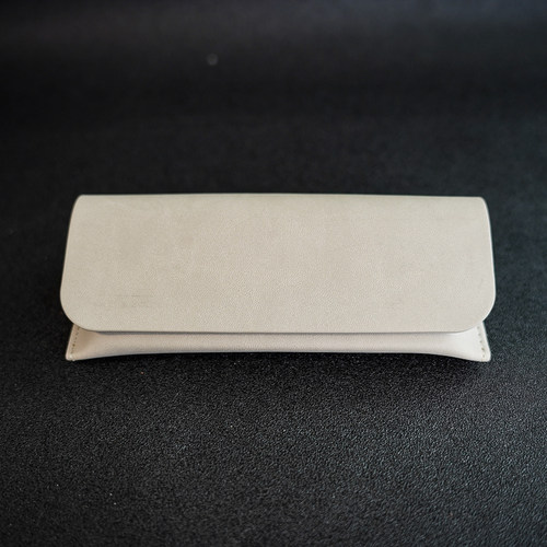 高级感灰色皮夹太阳眼镜盒