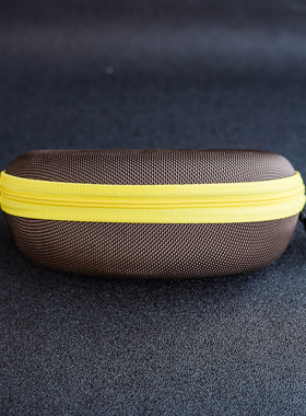 时尚眼镜盒 便携男女款高级感抗压防摔眼睛盒子ins墨镜学生收纳盒