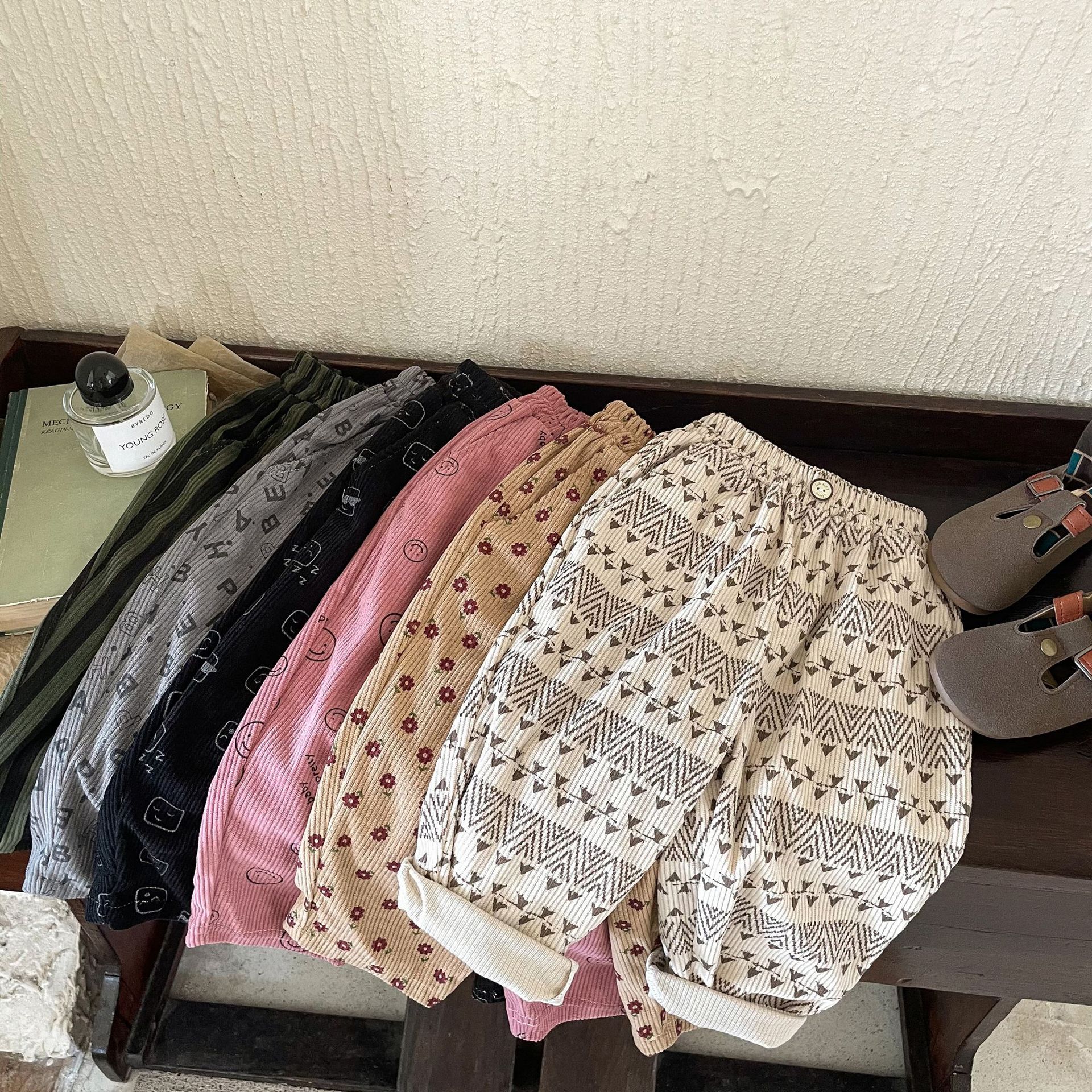 2025儿童秋款卫裤灯芯绒运动裤男童哈伦裤子女宝宝休闲打底裤潮流
