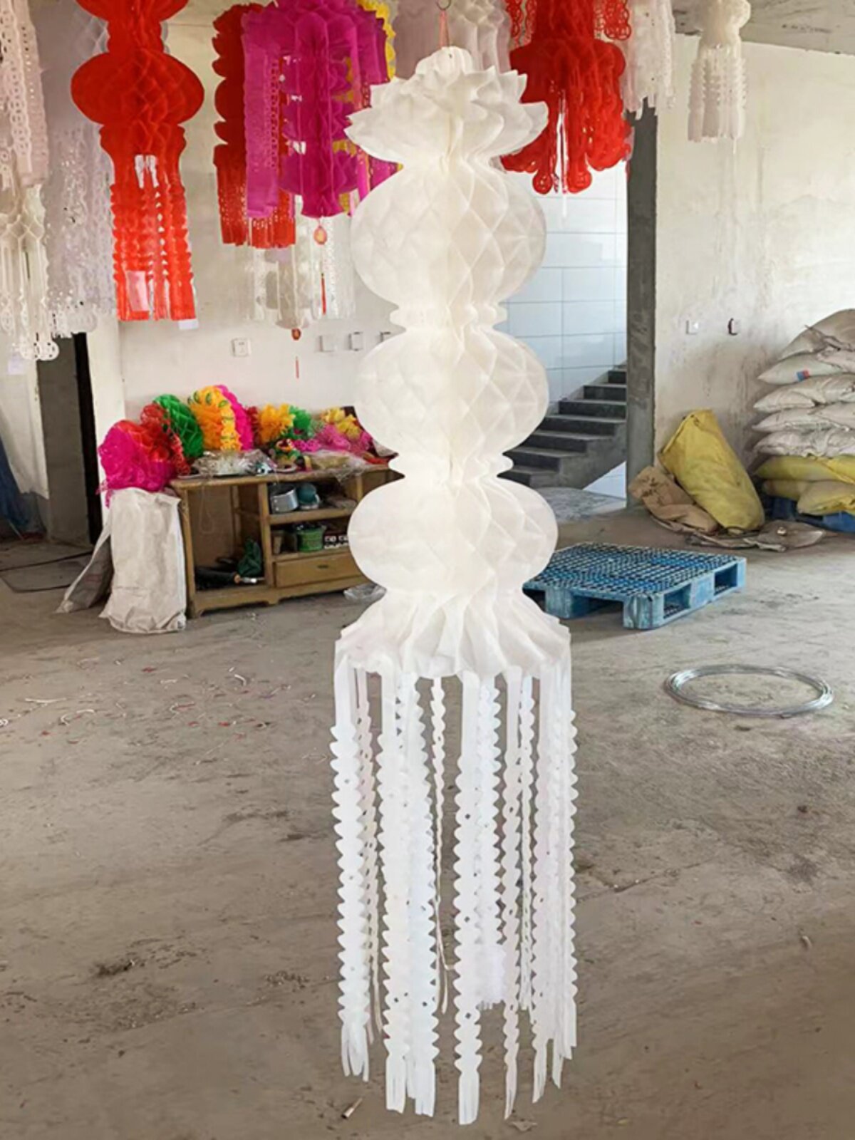 白红黄大小中条长龙清明节塑纸灯笼清明挂青飘吊大飘白事挂饰用品