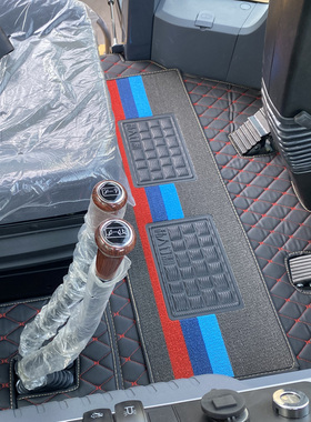 徐工LW500KN/lw500hv/LW330H/XC956/xc958三一956/966K装载机脚垫