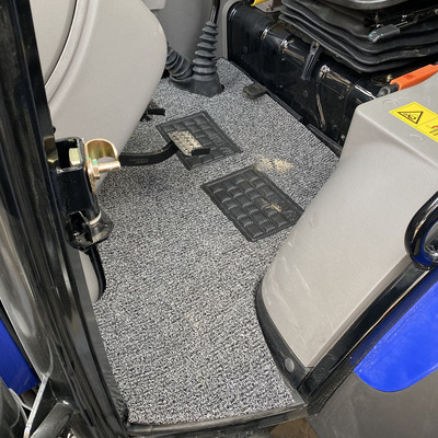 雷沃欧豹拖拉机M20041004脚垫