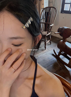 ONEGREEN三颗桃心拼接爱心水钻白色鸭嘴夹高级感小众百搭简约发夹