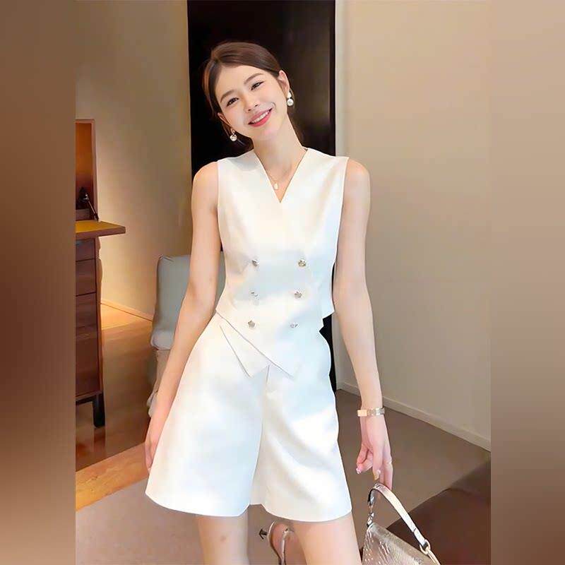 潮牌小香风气质高级感西装套装女夏季洋气显瘦减龄马甲短裤两件套