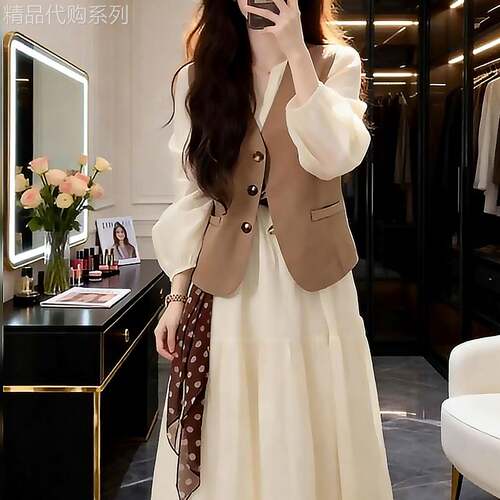 南昀Fashion Master时尚大师气质马甲搭甜美减龄洋装2026年春季