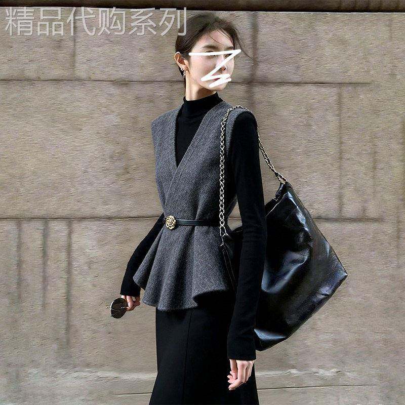 早秋装穿搭一整套2026欧货超火独特漂亮气质毛衣叠穿背心马甲套装