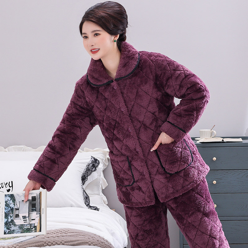 睡衣女秋冬季加厚加绒珊瑚绒三层夹棉中老年妈妈保暖家居服冬套装