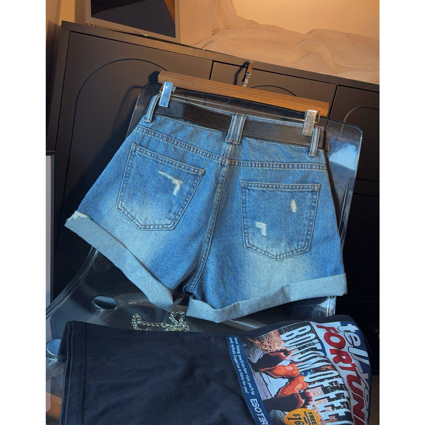 褶皱设计 深蓝色卷边破洞牛仔短裤女夏高腰a字宽松显瘦磨破热裤子