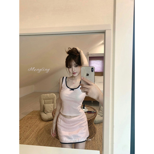 子Mengling  霉果粒子 甜妹波点撞色蝴蝶结吊带背心高腰a字半身裙