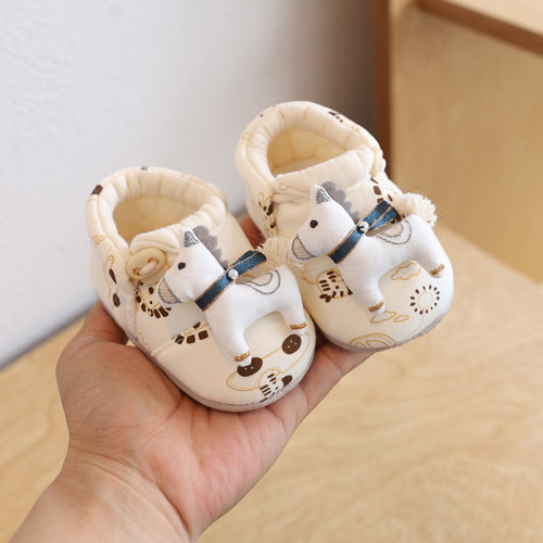 婴儿鞋软底布鞋防掉步前鞋