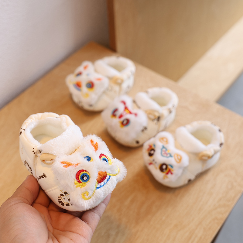 冬季宝宝加绒软底鞋小月龄脚套