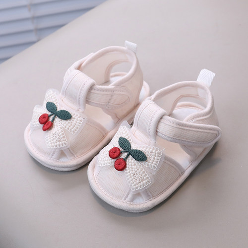 不掉防滑透气软底宝宝凉鞋夏季