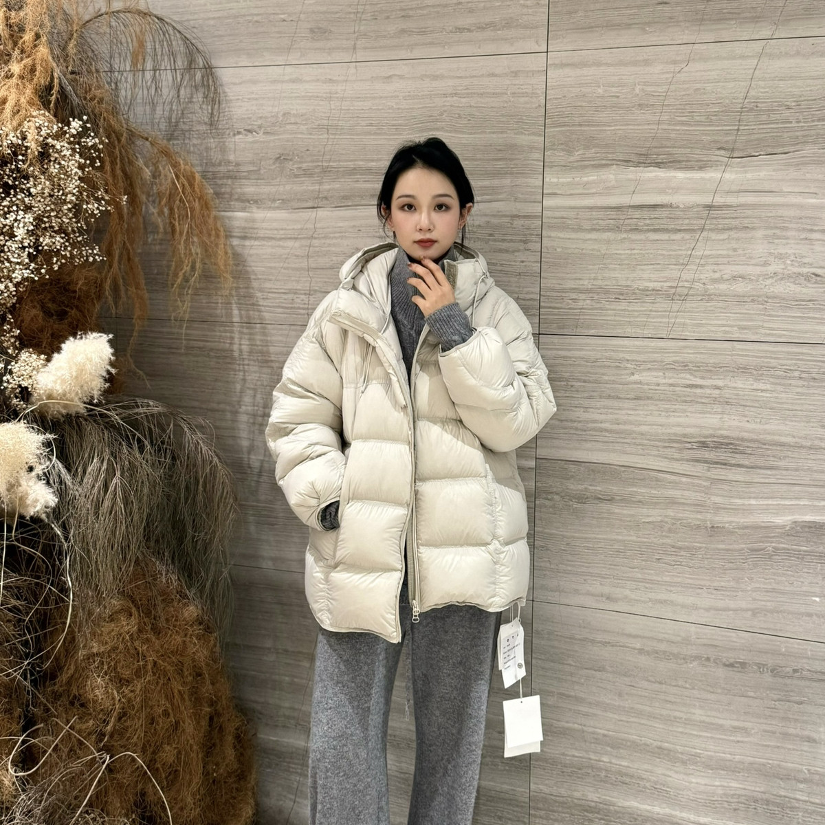 多间90白鸭绒慵懒休闲连帽宽松羽绒服羽绒服(含90白鸭绒)O多T813