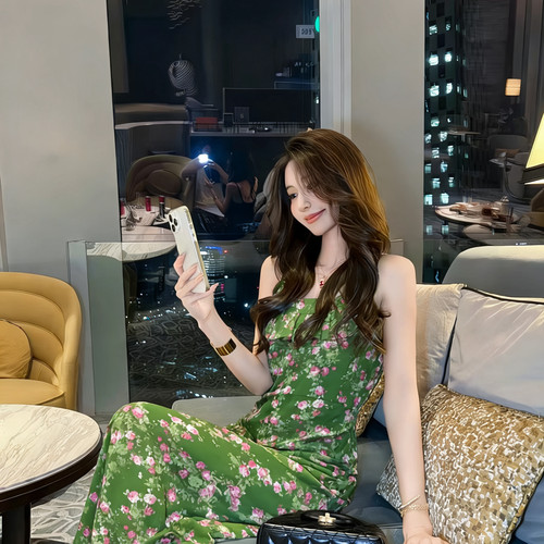 多多26夏上新法式优雅复古绝美气质修身连衣裙(不含包包)J1801