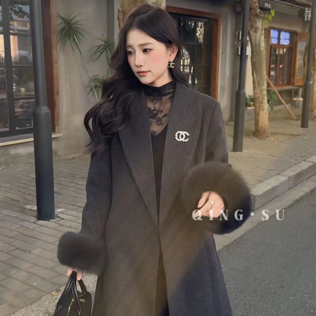 多多店外套(配胸针,可拆真狐狸毛袖毛腰带)(镇店王炸爆款)QS001