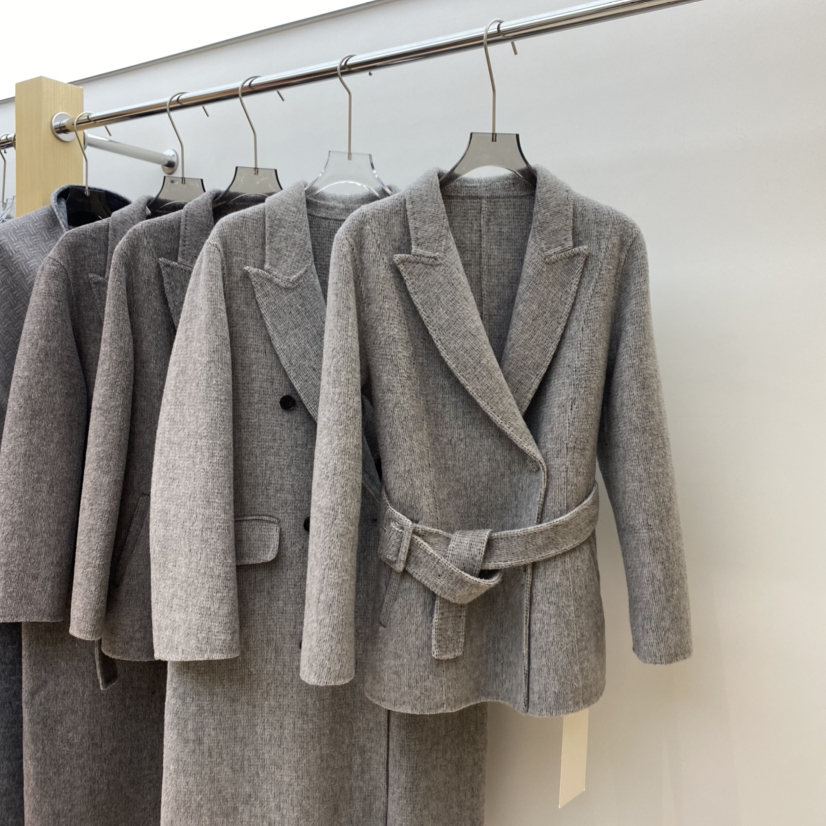 多多店感干练枪驳领双排扣羊毛外套(配腰带)（含70.3绵羊毛）2512