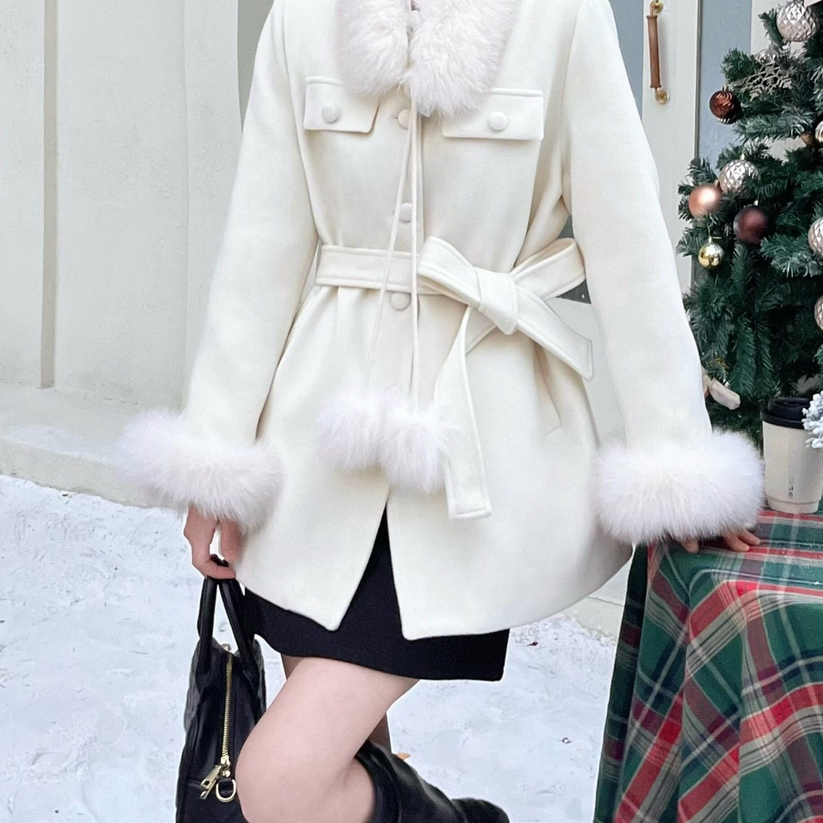 多多店暖羽绒服外套(配可拆仿毛毛领可拆仿毛袖毛腰带)YS3-Js567