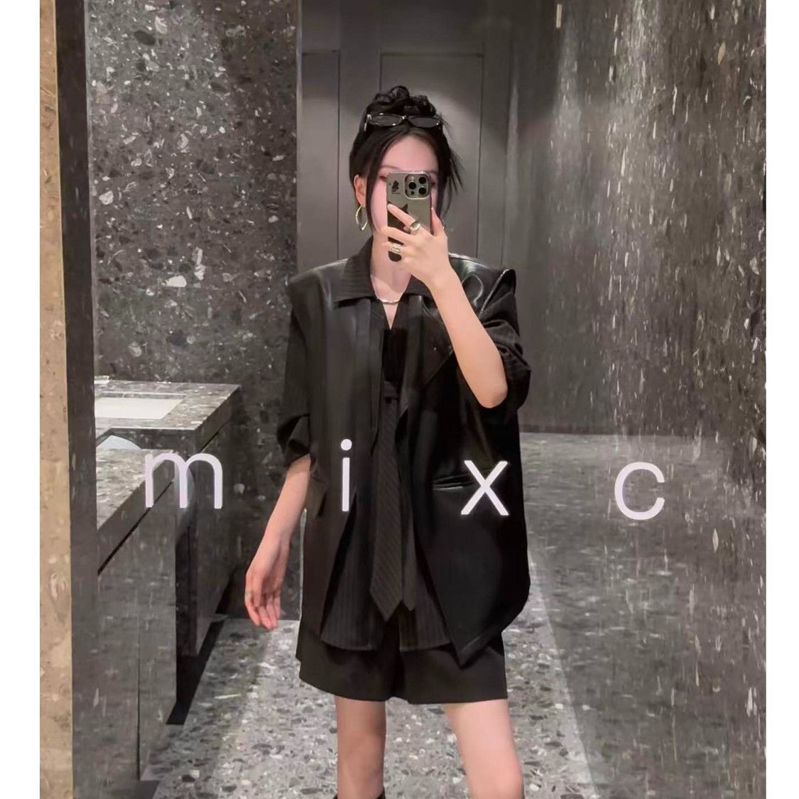 黑色极简宽松显瘦女西装外套