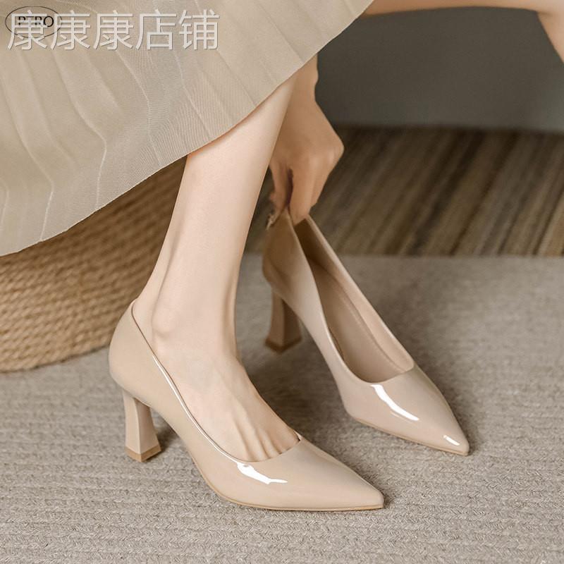 漆皮裸色粗跟尖头高跟鞋女2026新款软皮软底不累脚气质工作鞋单鞋