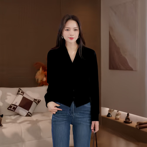 豆豆DA【丝绒暮光】柔光V领开衫女秋新款气质显瘦小衫-26QS6990