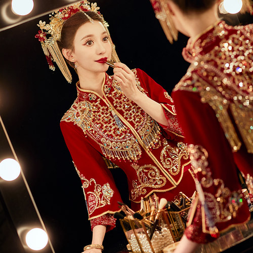 帛闻丝绒秀禾服奢华重工