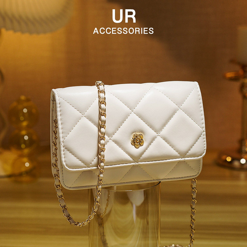 UR Female bag fashion Messenger Bag 2022 new pattern Bag Quilted chain Envelope bag leisure time Versatile camellia Flower Bagin the Leather/Lady bags/Men's bag, 女士包袋新, 小方包 category - from Buy2taobao.com to provide professional Taobao agent buy service