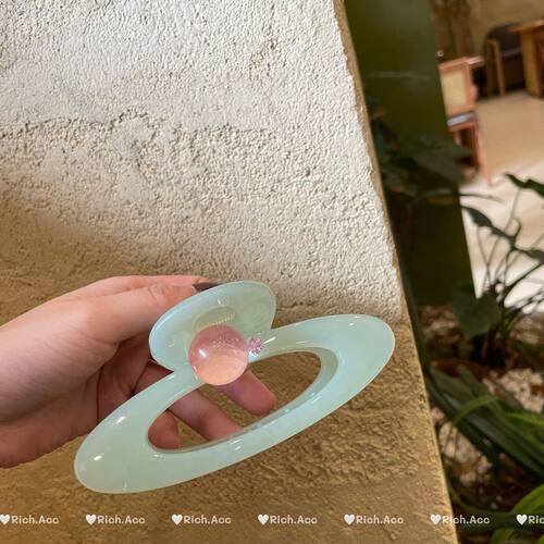 【实拍】仙气冰透蓝球球镂空发抓